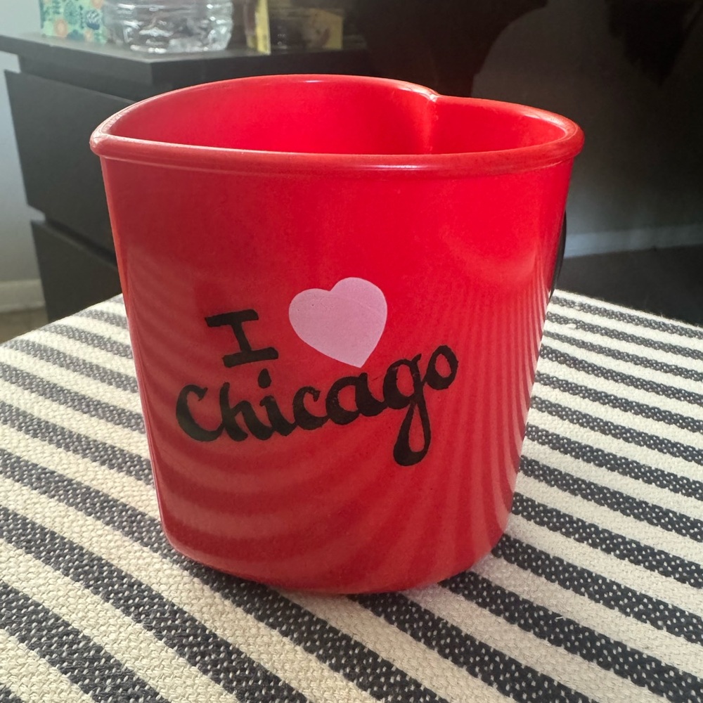 Red 'I Love Chicago' Home Dining Container